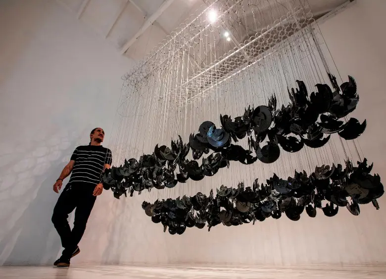 Esta es una de las obras de El Universo de lo múltiple. FOTO: Julio César Herrera.