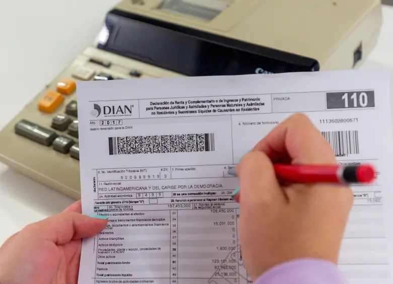 Los contribuyentes podrán presentar la declaración de renta entre el 12 de agosto y el 26 de octubre de 2026. Conocer las deducciones y conservar los soportes puede ayudar a reducir legalmente el impuesto. FOTO Camilo Suárez