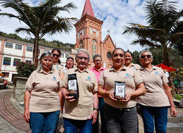 La mayoría de asociadas de Amem son personas adultas mayores. También apoyan a otro tipo de poblaciones vulnerables. FOTO Manuel Saldarriaga