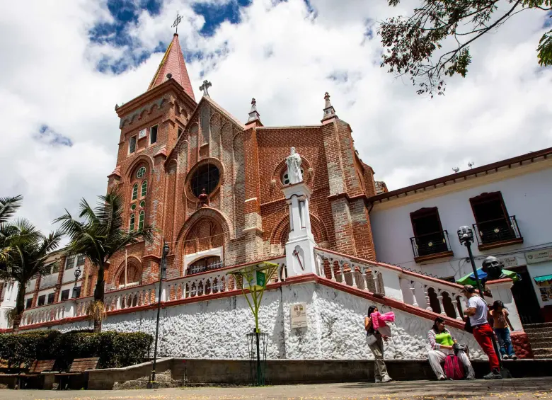 Montebello tiene casi siete mil habitantes, la mayoría en la zona rural. Su casco urbano cuenta con oferta gastronómica y de hospedaje para los visitantes. FOTO: Julio Herrera