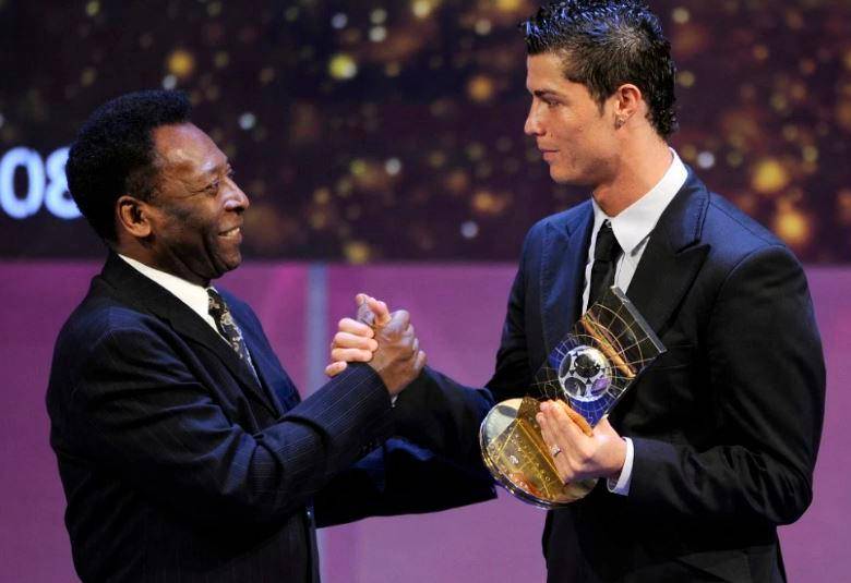 En la imagen aparece Pelé con Cristiano Ronaldo. FOTO ARCHIVO GETTY