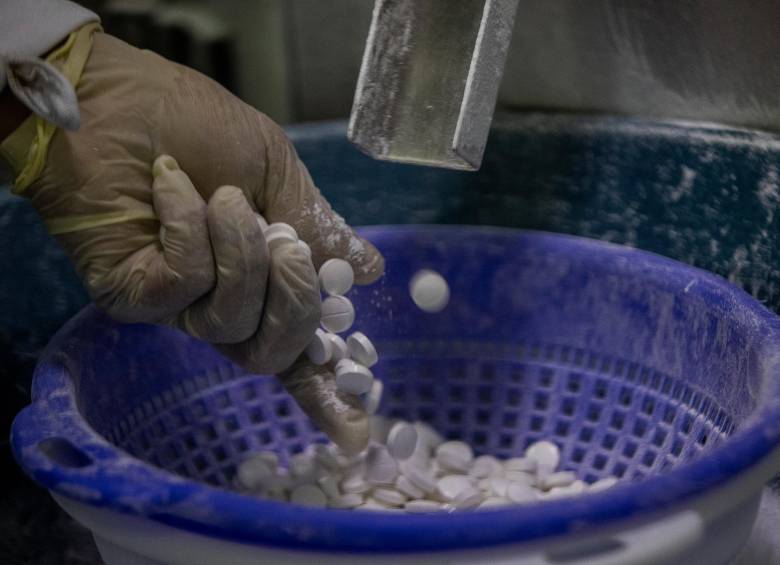 El laboratorio farmacéutico AstraZeneca esta entre los financiadores del estudio. Foto El Colombiano. 