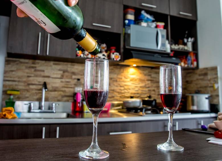 Por el impuesto a licores, vinos y aperitivos se recaudaron $240.645 millones en 2020. FOTO JUAN ANTONIO SÁNCHEZ