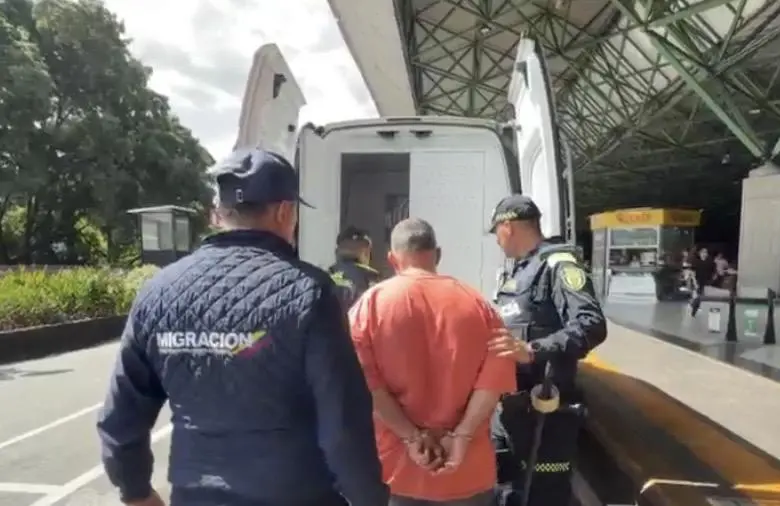 El neerlandés José Rodrigues de Cova, de 50 años, fue capturado por la Policía Metropolitana y funcionarios de Migración Colombia al verificar que era buscado por el delito de 