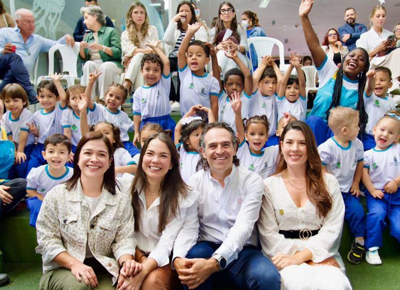 Proantioquia recibió una especial reconocimiento por parte de la Alcaldía de Medellín. FOTO: Alcaldía de Medellín