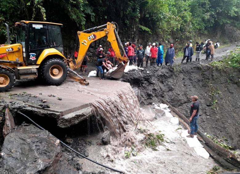 El invierno ha causado problemas en varias vías de Dabeiba, en el Occidente de Antioquia. FOTO: CORTESÍA