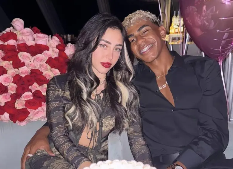 Tras meses de rumores, por fin se hace oficial la relación entre ambas celebridades. FOTO: Tomada de redes sociales 