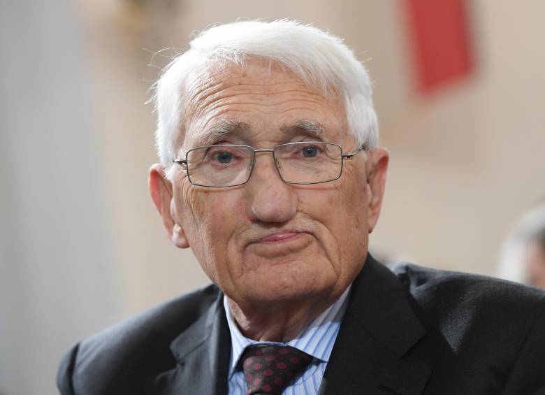 Esta fotografía de Jürgen Habermas es del 2016, cuando asistió a la ceremonia de entrega del Premio de la Paz del Comercio Librero Alemán en la iglesia de San Pablo en Fráncfort, Alemania. Foto:e Arne Dedert / dpa Picture-Alliance vía AFP.
