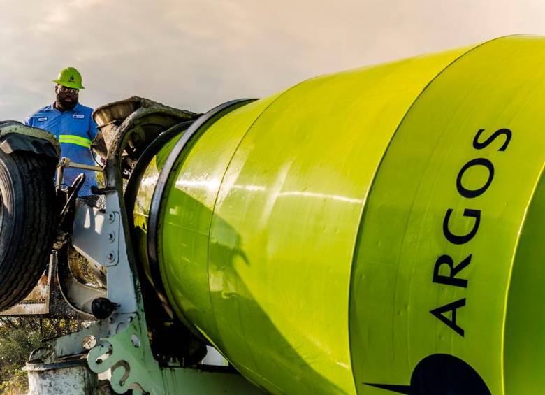 Junta de Cementos Argos decidió por unanimidad no aceptar la OPA formulada en enero por JGDB Holding sobre acciones de Sura. FOTO cortesía