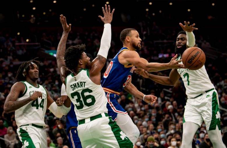 Warriors y Celtics esperan volver a llegar a la final para mantener la hegemonía del último torneo. Sin embargo, hay otros equipos que se armaron para evitar que se repita esta situación. FOTO getty