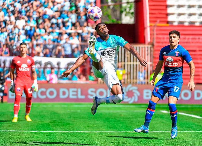 Carbonero logró con Racing el título de la Supercopa Internacional este año. FOTO: TWITTER JOHAN CARBONERO 