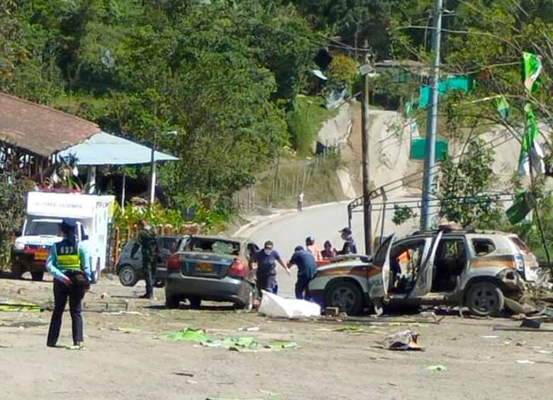 Un uniformado y un civil murieron en el ataque con explosivos. FOTO: CORTESÍA