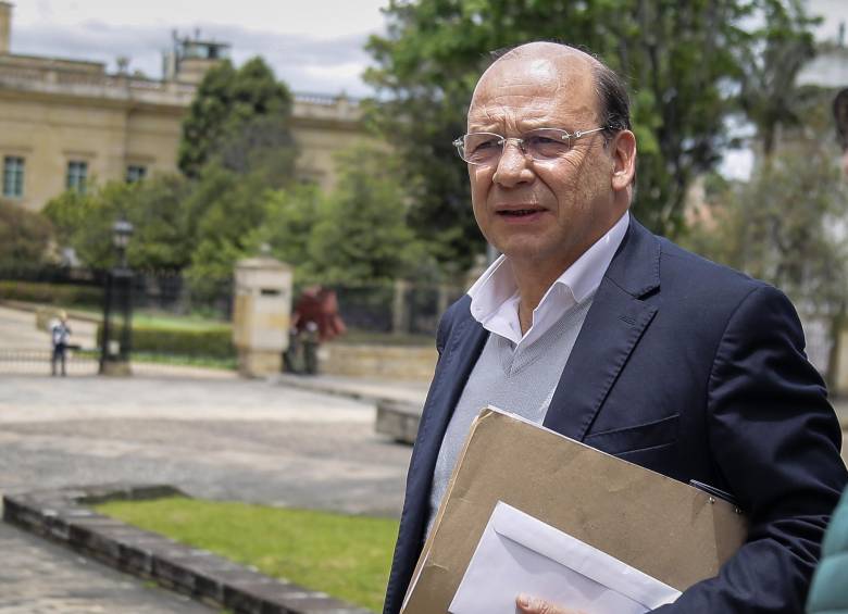 El ministro de Hacienda, Germán Ávila, ha sostenido reuniones con los ponentes para intentar salvar el proyecto. Foto: Colprensa