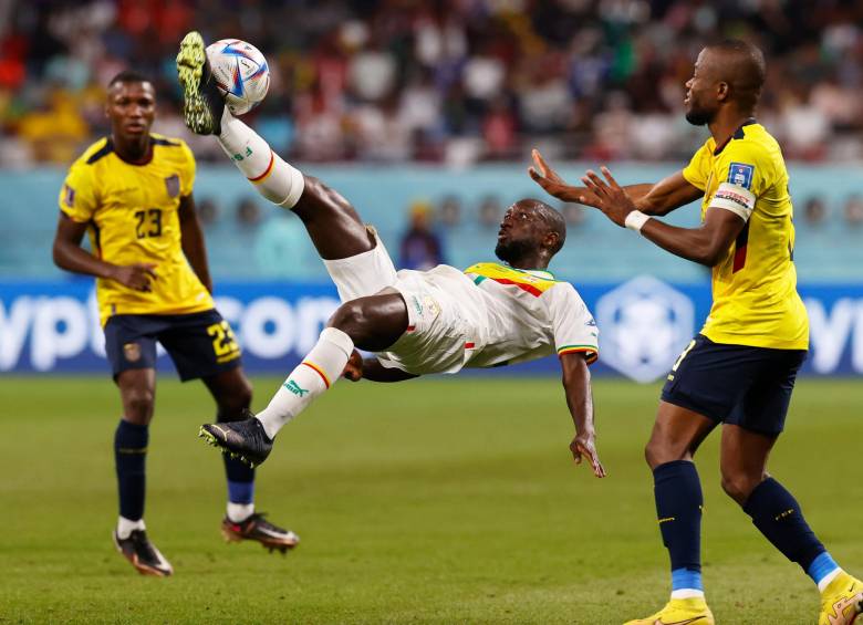 Los ecuatorianos necesitan empatar el juego si quieren clasificar a los octavos de final del Mundial. FOTO EFE