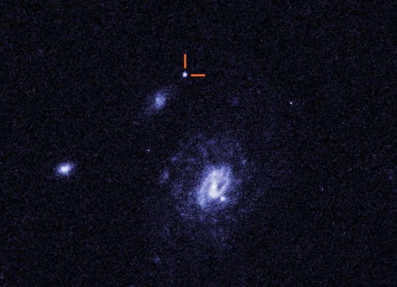 Imagen del Telescopio Espacial Hubble de la Nasa de un Transitorio Óptico Azul Rápido Luminoso (LFBOT) designado AT 2023fhn. FOTO: Europa Press