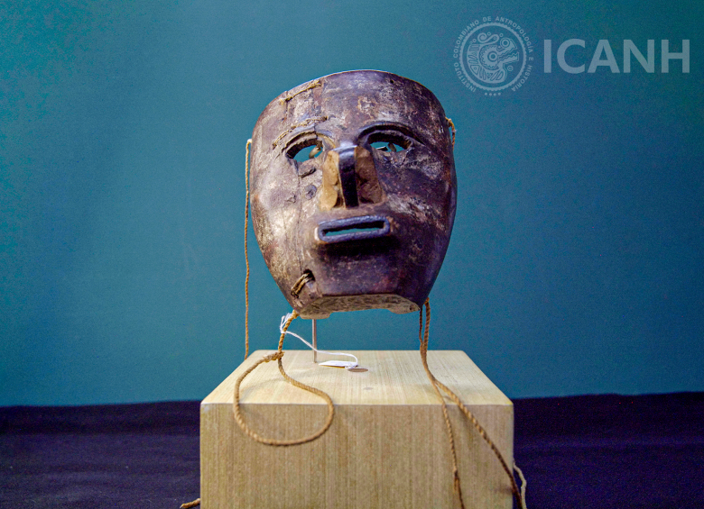 Máscara del Sol Grande (Mama Nuikukui Uakai o Malkutše) fue entregada a la comunidad indígena los Kongui. FOTO: CORTESÍA
