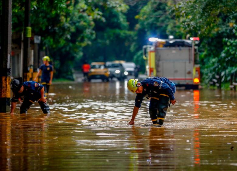 Fenómenos como el de La Niña, que ha prolongado la temporada de lluvias este año en el país, son consecuencia de la emisión de gases. FOTO: CAMILO SUÁREZ