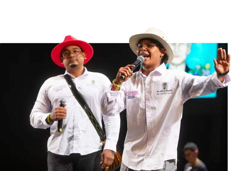 Ya es común ver a jóvenes trovadores en los escenarios de las competencias. FOTO El Colombiano