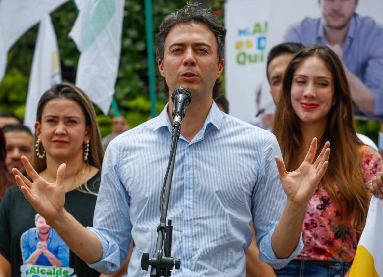El alcalde de Medellín, Daniel Quintero, arremetió contra el general del Ejército y el alto comisionado para La Paz. FOTO: MANUEL SALDARRIAGA