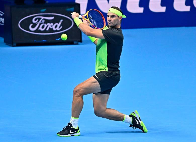 Rafael Nadal perdió su partido de las finales de la ATP que se juegan en Turín frente al canadiense Félix Auger-Aliassime. FOTO: EFE