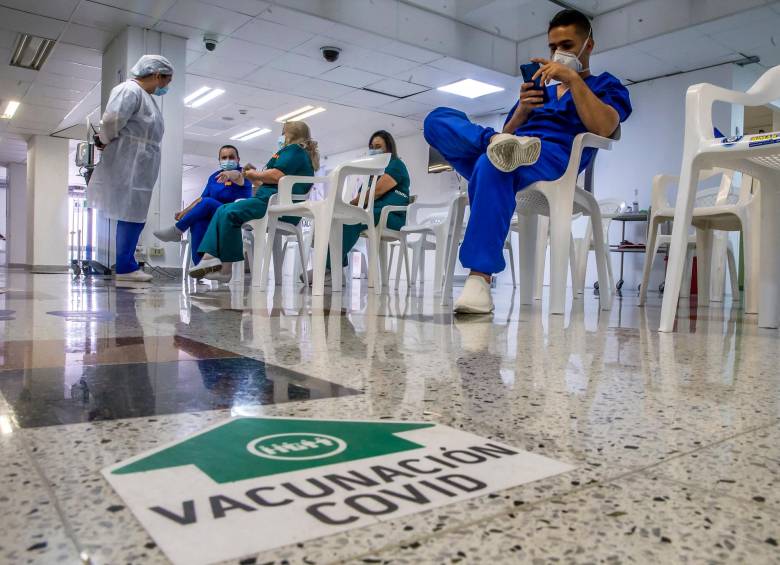 Los puestos de vacunación anticovid dejaron de tener la misma afluencia de antes en marzo. FOTO Juan Antonio Sánchez