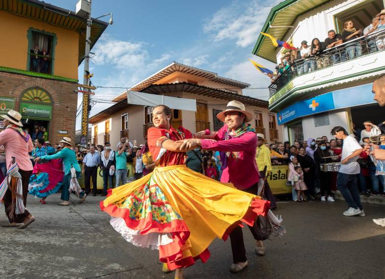 Durante cuatro días, el municipio de Aguadas, en Caldas, fue eje del Festival Nacional del Pasillo, también hubo espacio para los artesanos de los sombreros aguadeños. FOTO: Camilo Suárez 