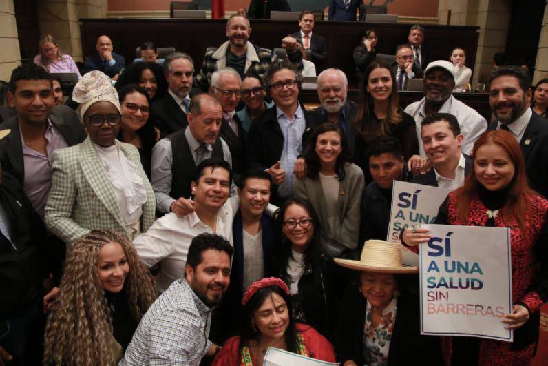 Como a la reforma aún le quedan por superar dos debates más en la Comisión Séptima y en la plenaria del Senado, estas alertas seguirán haciendo ruido y esperando por una respuesta del Gobierno y las cabezas de las entidades de salud del Estado. Foto: Presidencia