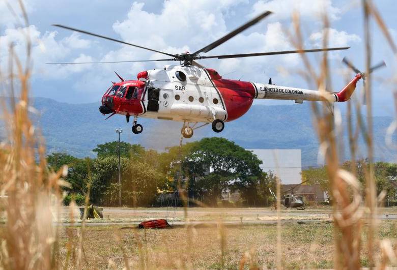Ante la falta de aeronaves, la Aviación del Ejército tuvo que desempolvar el viejo Mi-17 ruso empleado en la Operación Jaque (2008), el cual está en funcionamiento. FOTO: Cortesía del Ejército.