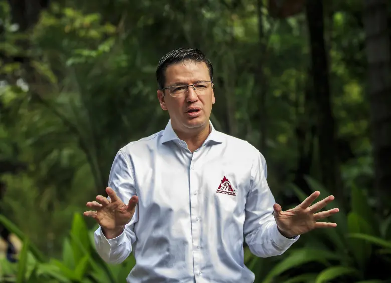 El gerente de la Federación Nacional de Cafeteros, Germán Bahamón, explicó que este resultado fue posible gracias a condiciones climáticas favorables y al impacto positivo de la renovación de los cafetales. Foto: Camilo Suárez 