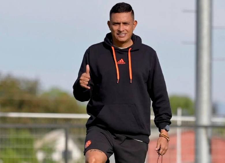 César Torres, de 49 años de edad, dirige a la Sub-20 desde 2024. FOTO X-FCF