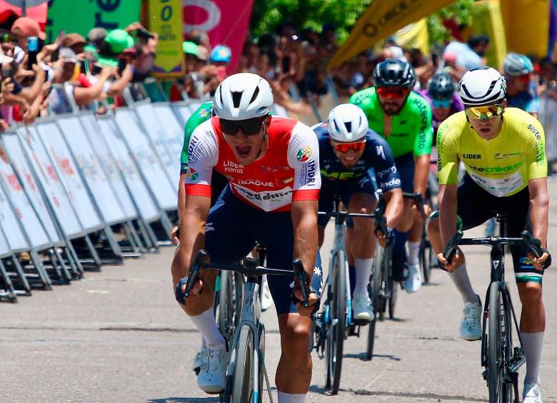 Wilmar Paredes viene brillando esta temporada. También ganó etapa en Vuelta a Colombia, Vuelta Bantrab y Vuelta a Tolima. FOTO CORTESÍA DIEGO GIRALDO