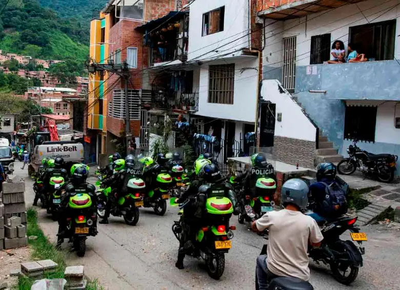 Alcaldía de Medellín demolió más casas en riesgo en Altavista