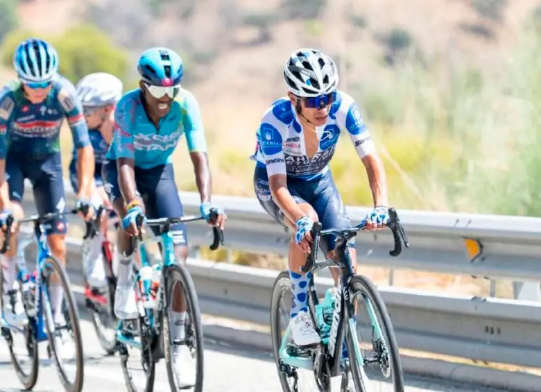 Buitrago dio pelea en Calar Alto y sigue líder de la montaña de la Vuelta a España. FOTO: @vueltaespaña