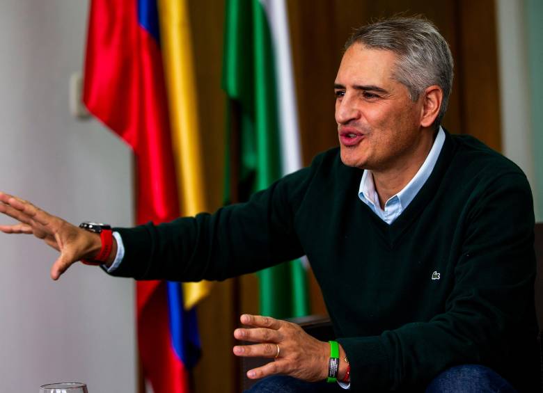 En diálogo con EL COLOMBIANO, el gobernador Andrés Julián Rendón detalló el estado actual de las obras estratégicas que transformarán la conectividad del departamento. FOTO EL COLOMBIANO