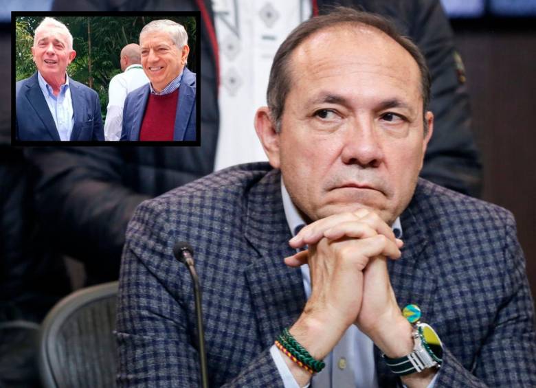 El ministro de Trabajo, Antonio Sanguino, se refirió en sus redes sociales a la reunión de los expresidentes Álvaro Uribe y César Gaviria. FOTO COLPRENSA