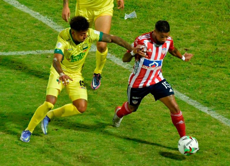 Junior y Bucaramanga están obligados a ganar si quieren mantener alguna opción de avanzar. FOTO DIMAYOR 