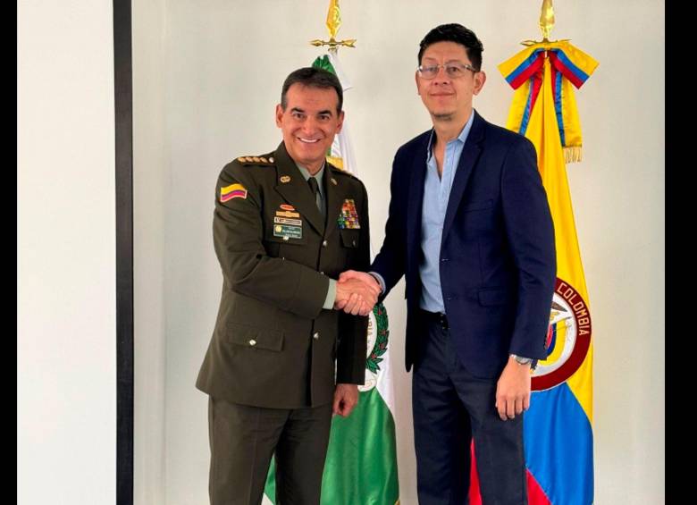 El director de la Policía Nacional, general William Salamanca, y el ministro de Educación, Daniel Rojas. FOTO CORTESÍA