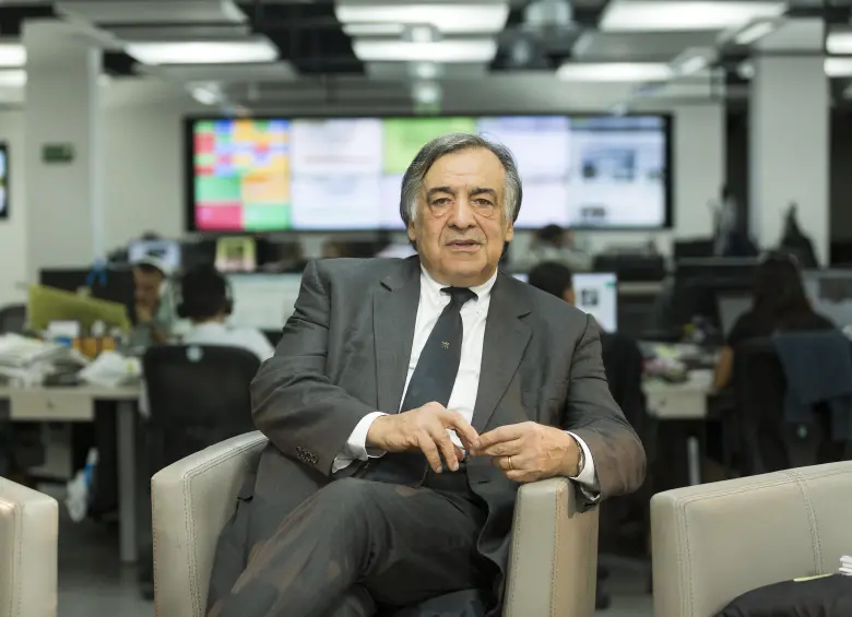Leoluca Orlando, europarlamentario y exalcalde de Palermo, ciudad donde combatió a grandes capos de la mafia italiana, expresó su rechazo al acto ejecutado por el presidente Gustavo Petro con jefes de bandas criminales. Foto: Andrés Camilo Suárez Echeverry