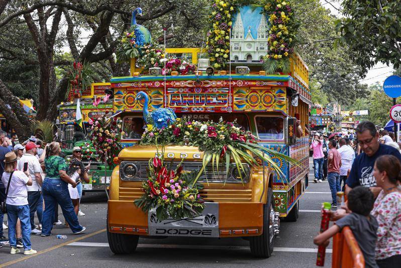 Este 1 de agosto será el Desfile Chivas y Flores, desde las 2:00 de la tarde por toda la Avenida Regional. FOTO Manuel Saldarriaga