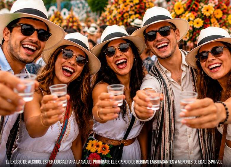 Porque cuando hay Aguardiente Antioqueño, la fiesta se vive con alegría, respeto y buena compañía. FOTO: Cortesía