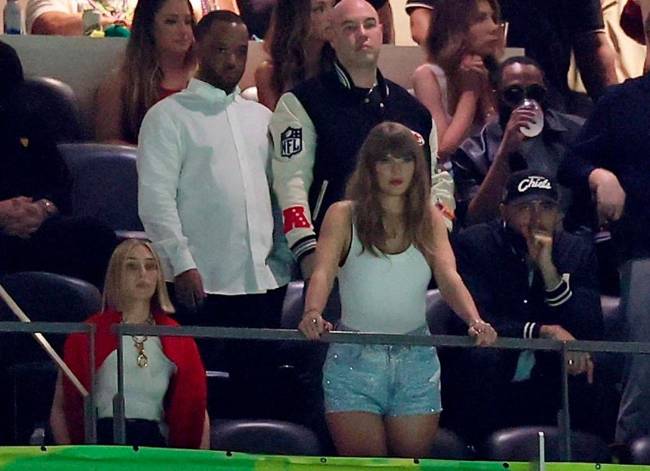 Donald Trump se burla de Taylor Swift tras abucheo en el Super Bowl LIX