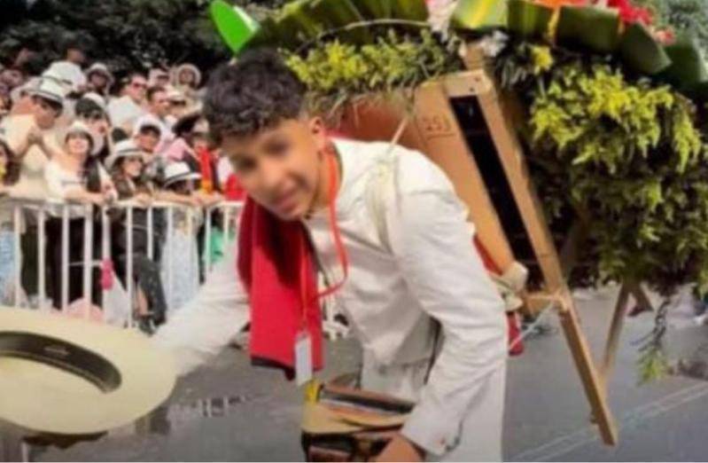Alejandro Grajales Alzate, de 15 años, había participado en la edición del año pasado del Desfile de Silleteros, en la categoría Junior, luego de ganar la convocatoria que se hace para conocer a los relevos generacionales. FOTO: CORTESÍA