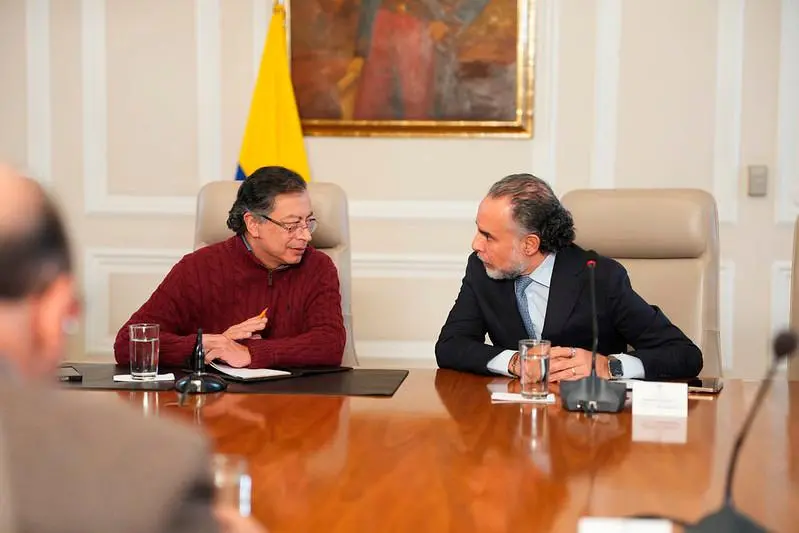 Según Benedetti, “no hay un colombiano” que pueda mostrar un trino en que el presidente “haya atacado a Miguel Uribe después del atentado”. FOTO: PRESIDENCIA