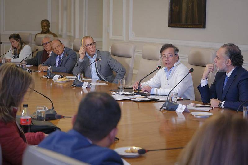 EL COLOMBIANO reveló los detalles de la pelea entre el jefe de despacho presidencial, Alfredo Saade, y el ministro del Interior, Armando Benedetti. Foto: Presidencia