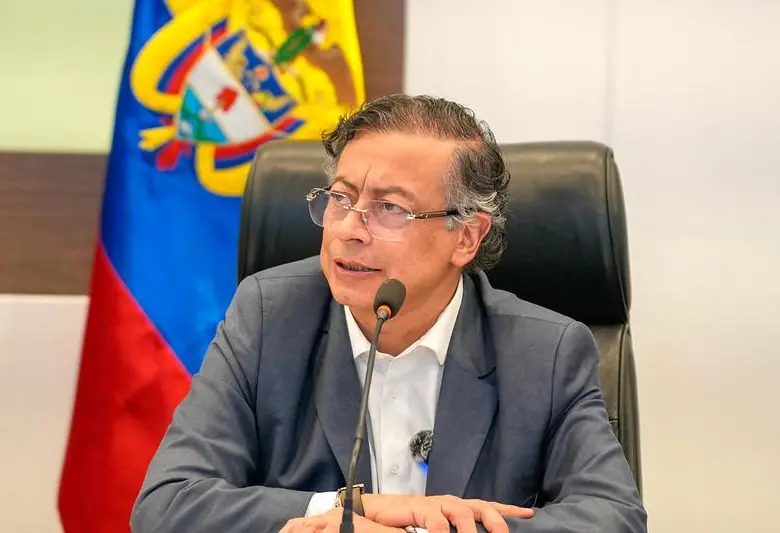 En el mismo mensaje de la advertencia, el jefe de Estado mezcló varios temas, incluso la investigación sobre el atentado cometido contra Miguel Uribe Turbay. Foto: Presidencia