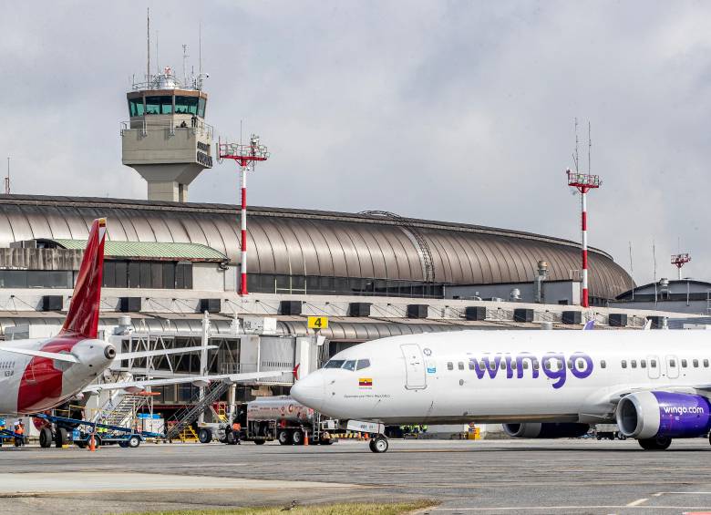 Wingo proyecta movilizar más de 703.000 pasajeros durante la temporada alta de mitad de año de 2026, impulsada por la apertura de cinco nuevas rutas nacionales e internacionales. FOTO Juan Antonio Sánchez
