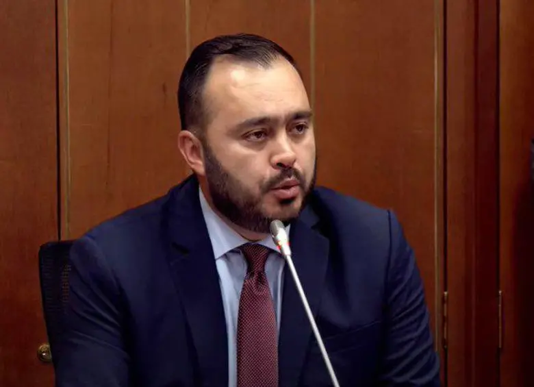 El presidente de la Comisión Tercera, Jairo Castellanos, fue uno de los votos en contra del archivo de la reforma tributaria. FOTO: COLPRENSA-SENADO