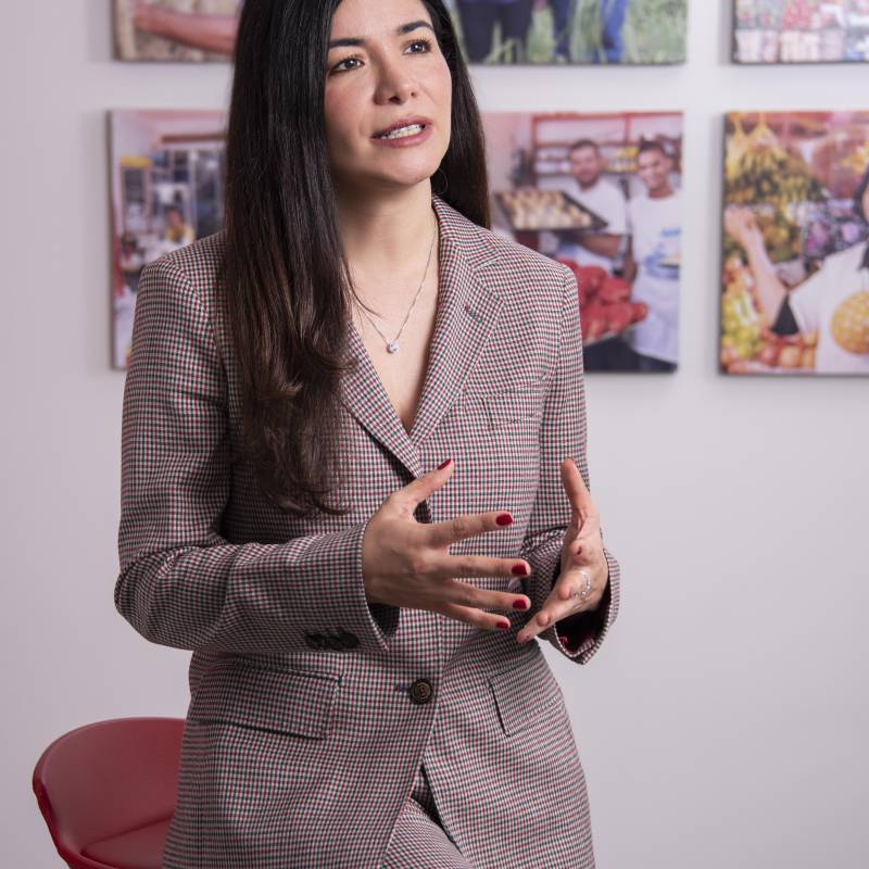 Viviana Araque, presidenta de Bancamía, aseguró que el banco cerró un primer semestre con un crecimiento de cartera superior al 18% y que el 40% de sus transacciones ya se realizan por canales digitales. FOTO CORTESÍA