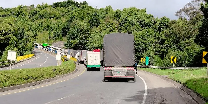 Las protestas tienen frenado al transporte de alimentos en varias zonas del país. FOTO cortesía Asoleche