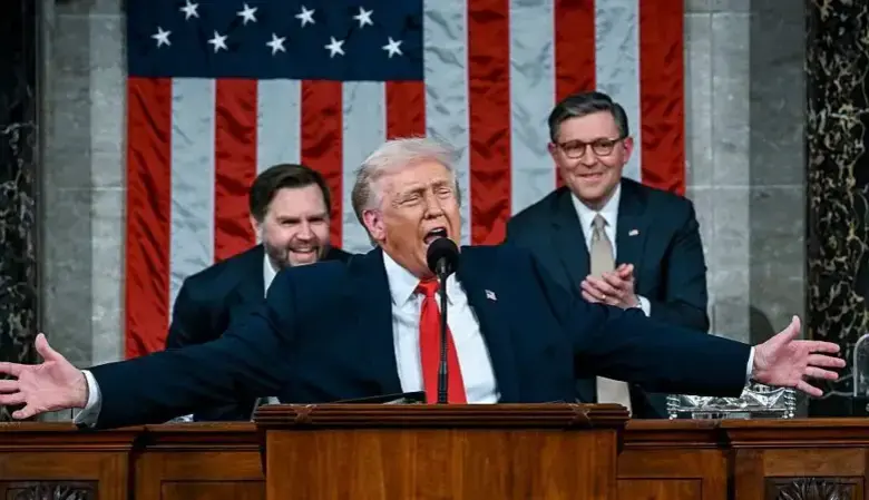 Donald Trump ha abierto una guerra comercial con el mundo y, lo que busca al final de todo, es una independencia de Estados Unidos sobre China. Foto: AFP